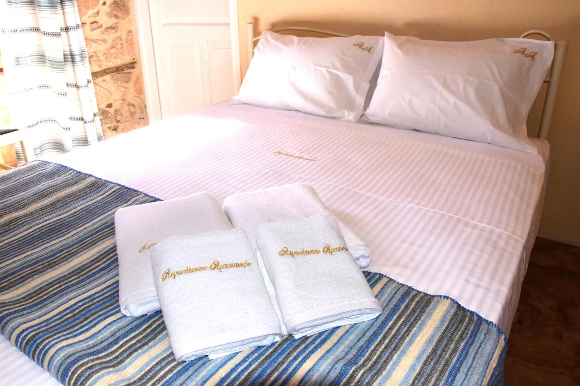 Aegina Aeginitikon Arhontikon Stylish Boutique Hotel מראה חיצוני תמונה