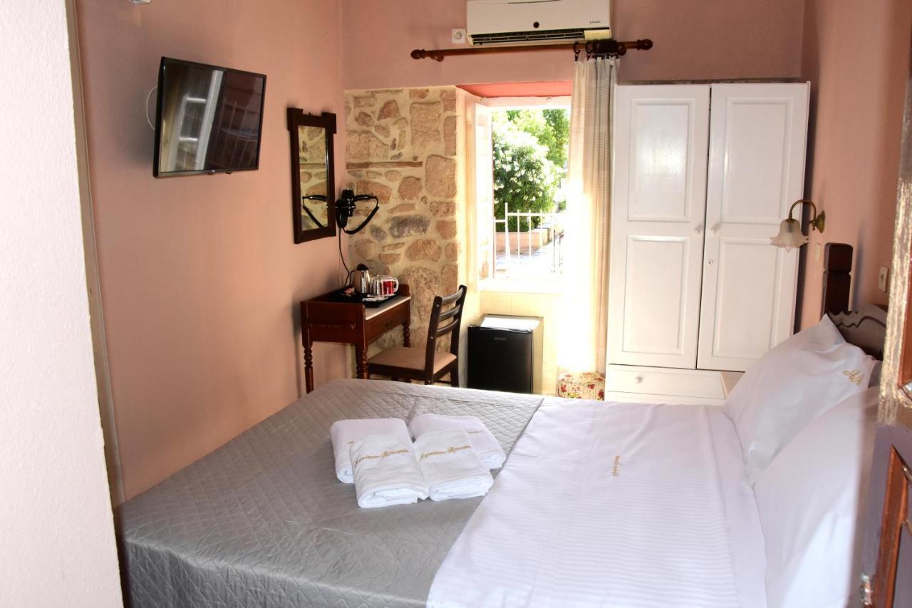 Aegina Aeginitikon Arhontikon Stylish Boutique Hotel מראה חיצוני תמונה